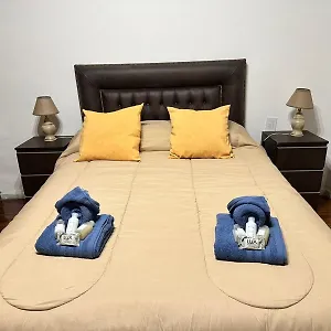 https://casa-lola.hotelsmendoza.com